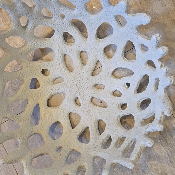 Beautiful Unique Faux Coral Bowl - Picture 8 of 9